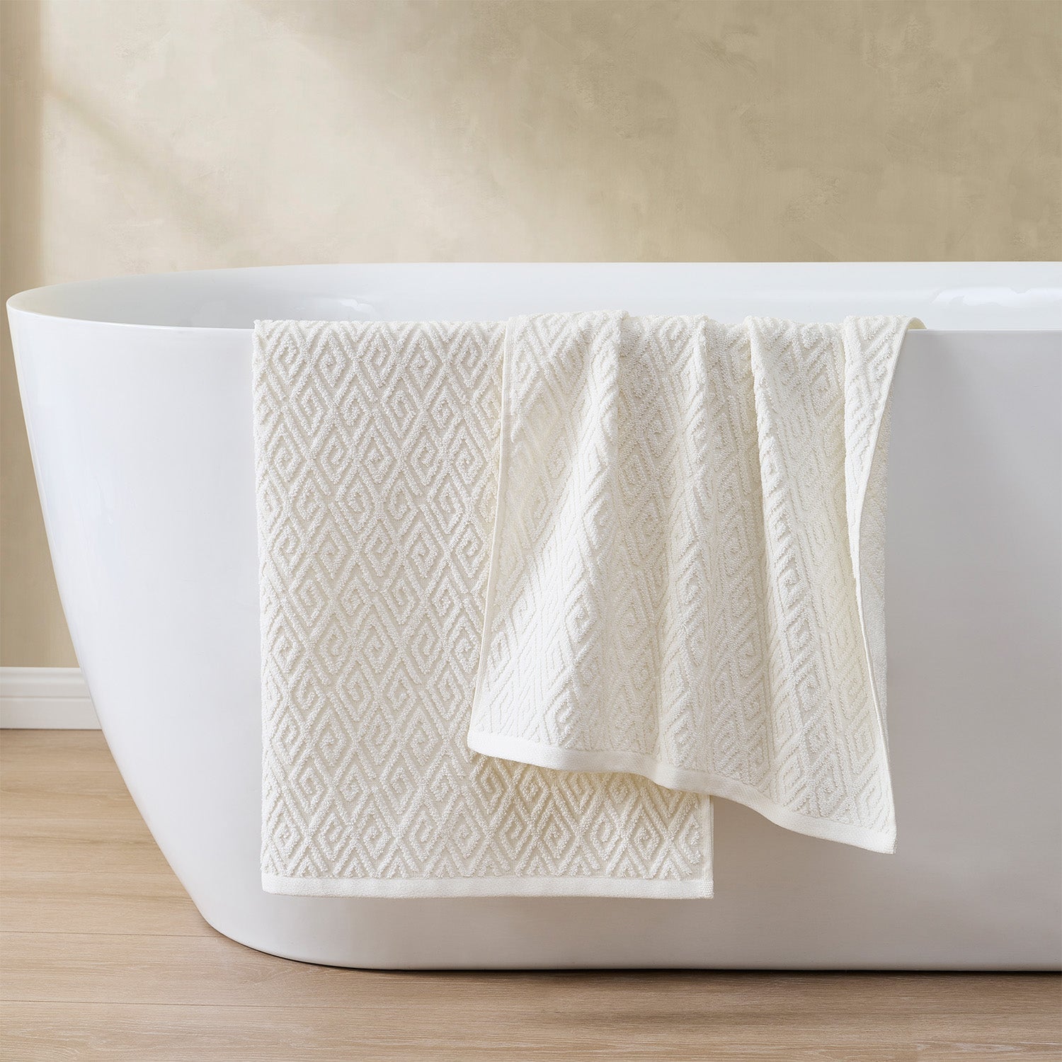 Maze Ivory Bath Towel