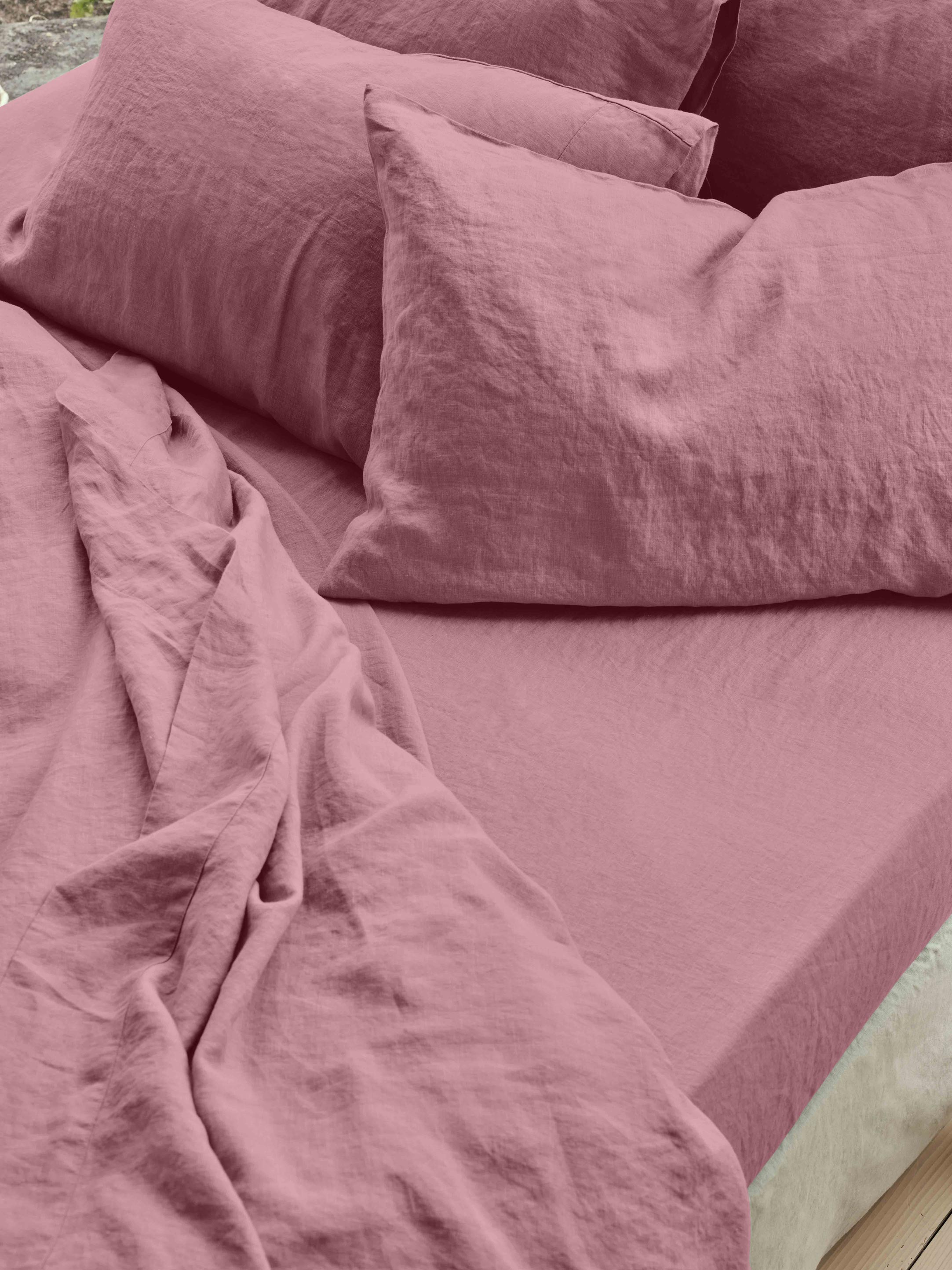 Raspberry 100% Linen Fitted Sheet