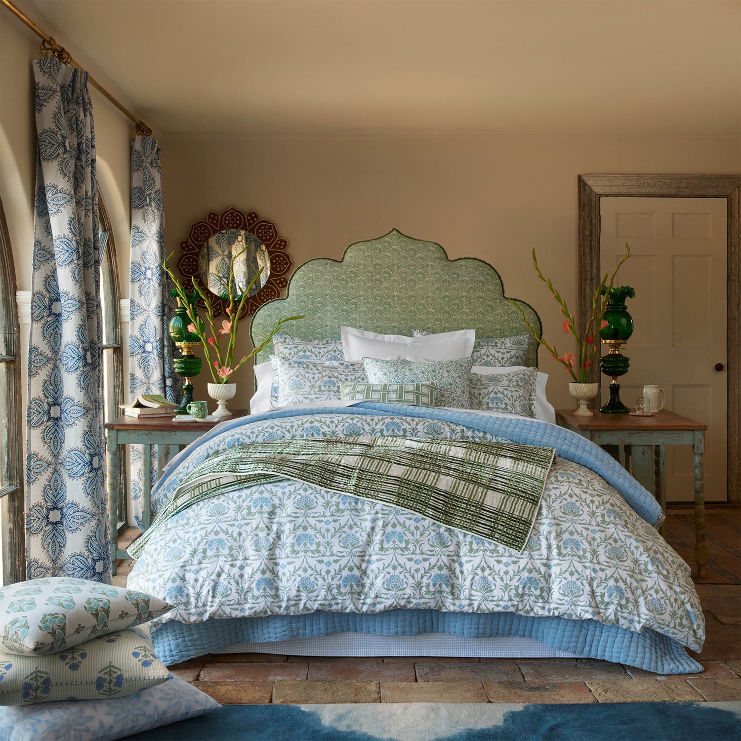 Vedika Sage Kidney Pillow