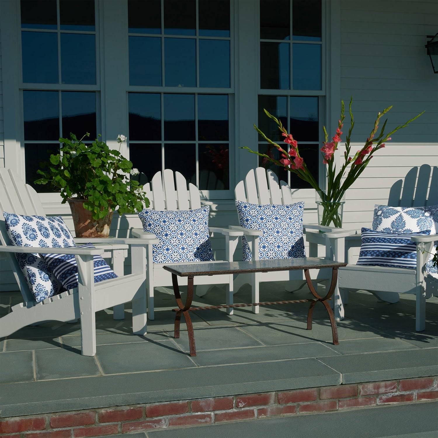 Banita Outdoor Kidney Pillow