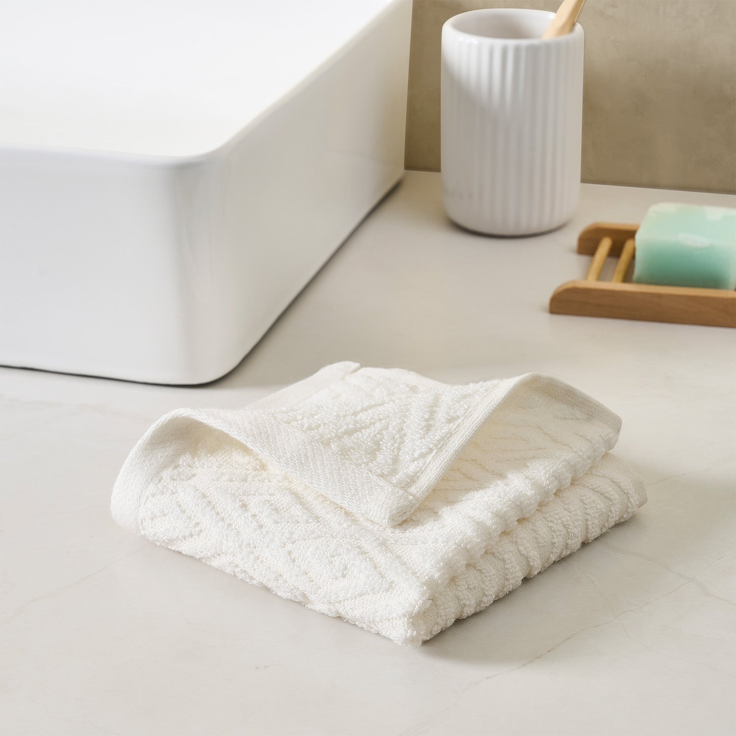 Maze Ivory Bath Towel
