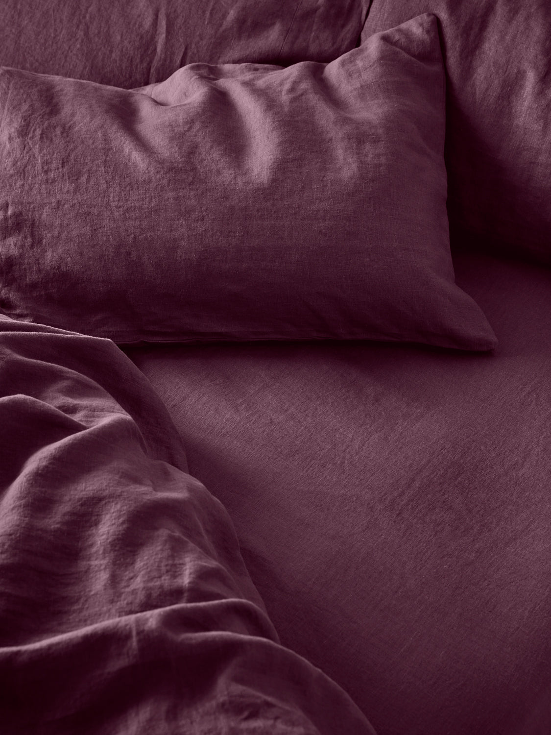 Berry 100% Linen Fitted Sheet